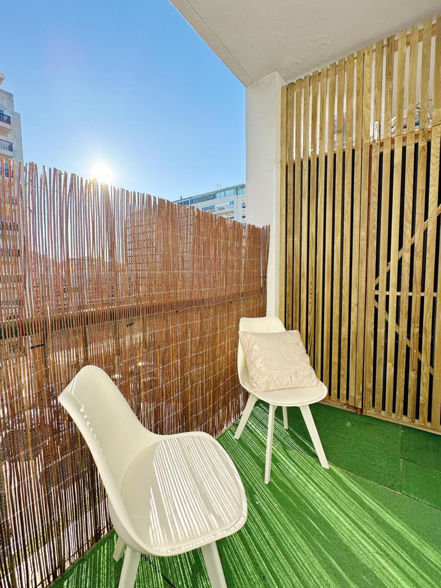 Soar Home I Urban Nest - Near Airport & Green Park Lisbona Esterno foto